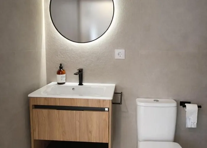 Сasa de vacaciones Casa De Piedra Con Encanto L Patio Privado L Playa A 2 Minutos Castro Urdiales